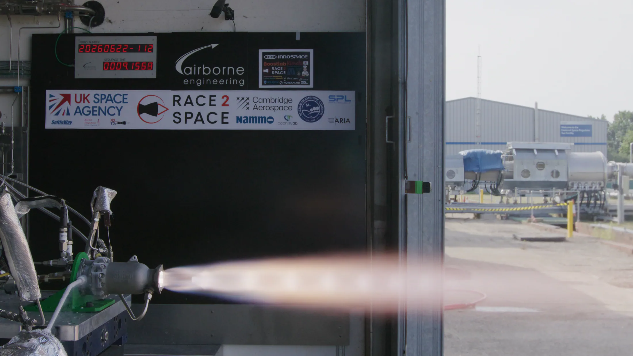Kimchi Engine producing a sustained exhaust plume during Race2Space Test 8.